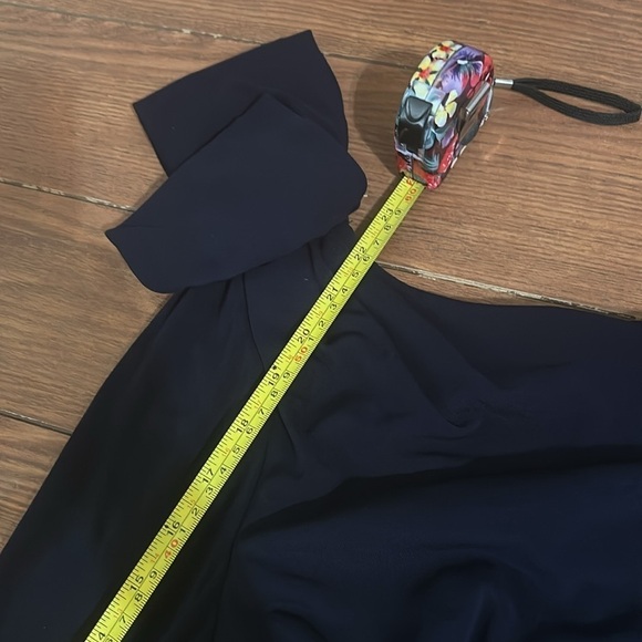 Badgley Mischka floor-length gown - Picture 9 of 9